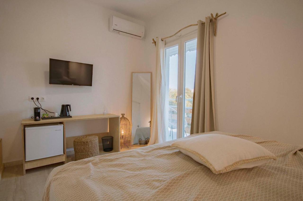 Olive Grove Suites Boutique Hotel Moraitika Exterior photo